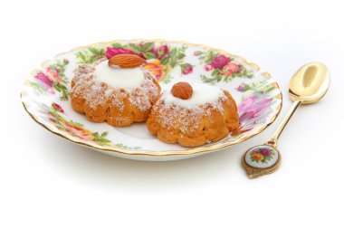 Badem Çerezler Studio kalite beyaz arka plan