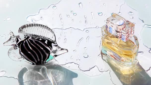 Frasco Perfume Vidro Onda Água — Vídeo de Stock