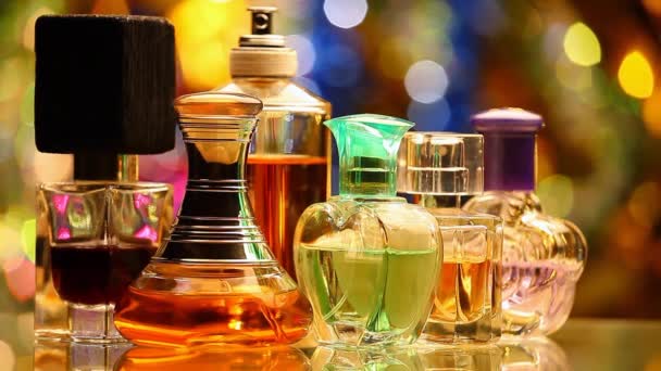 Estudio Botella Perfume Vidrio — Vídeos de Stock
