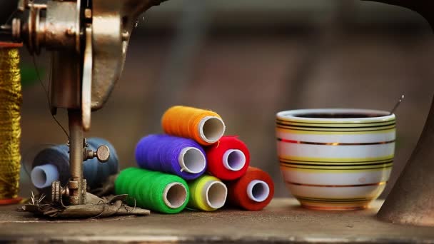 Taza Máquina Coser Rota — Vídeos de Stock