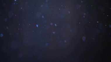 Gümüş tozu rüzgarı koyu arka plan HD görüntüleri 