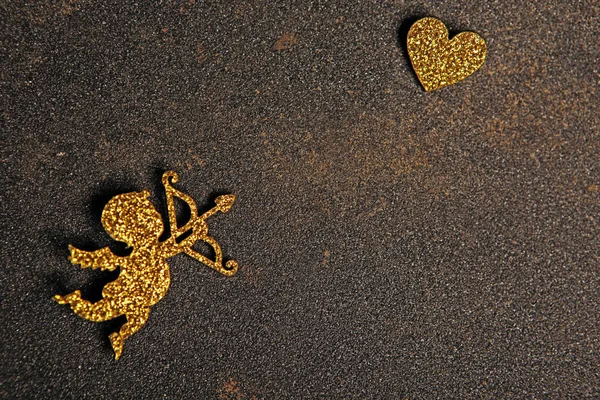 Gold Cupid Heart Asphalt Background — Stock Photo, Image