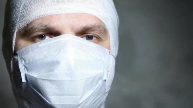 Adam maskesi koyu arkaplan görüntüleri 