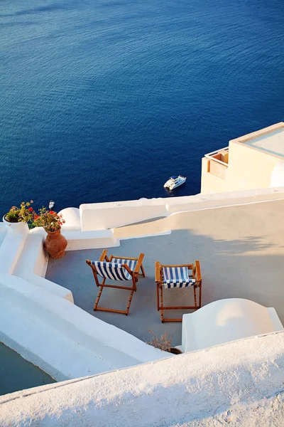 Santorini Island, Greece. Oia Town, Lounge and Sea view — Stock Photo, Image