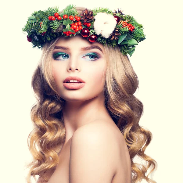 Mujer modelo de Navidad o Año Nuevo. Cara linda, Cabello rubio an — Foto de Stock