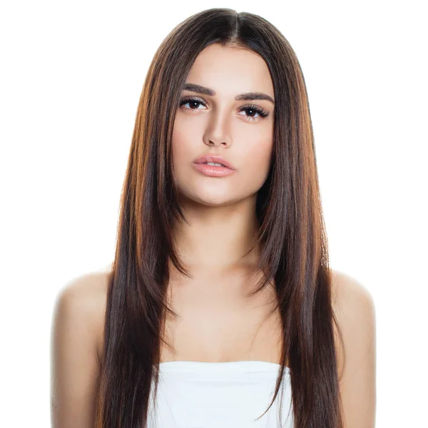 Jonge Model met lange haarstijl op wit wordt geïsoleerd. Brunette Woma — Stockfoto