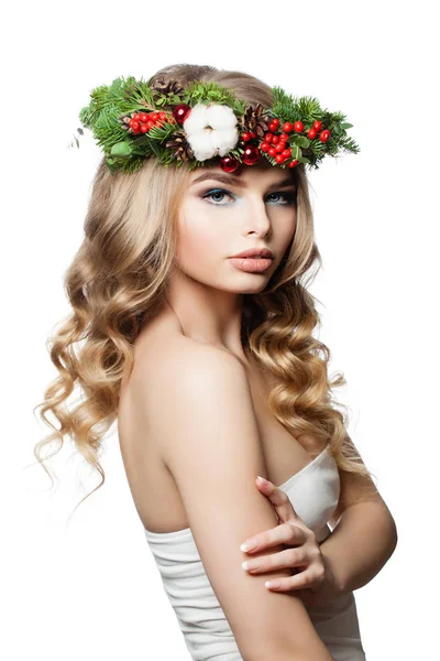 Modello di modo della donna di nuovo anno con i capelli ondulati, trucco — Foto Stock
