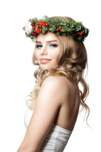 Rapariga do Ano Novo. Modelo de moda mulher feliz com cabelo encaracolado — Fotografia de Stock