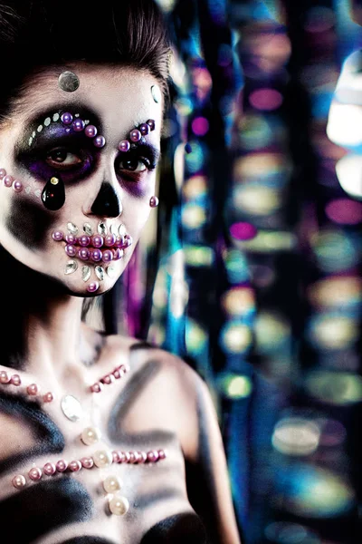 Maquiagem de Halloween. Mulher de Halloween com maquiagem de arte — Fotografia de Stock