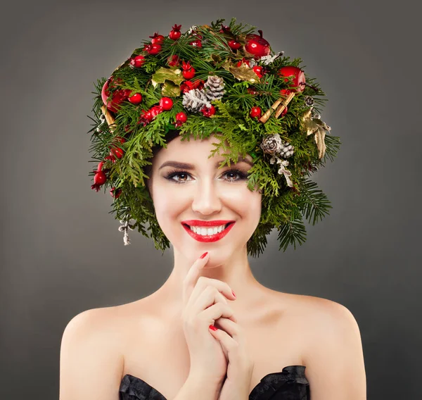 Boże Narodzenie portret kobiety Xmas. Piękny Model z Cute Smil — Zdjęcie stockowe