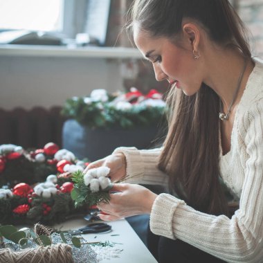 Güzel kadın Noel süsleri, evde yapma 