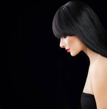 Uzun ipeksi tüyleri olan mükemmel moda Model. Güzel saç stili