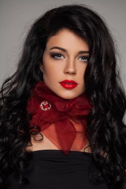 Moda Model saç uzun kestirdim portre ile