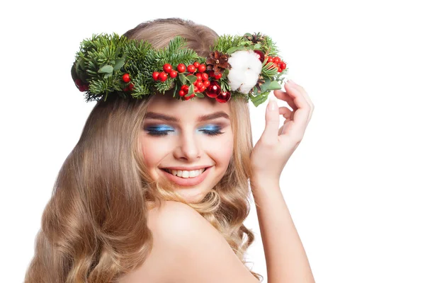 Sorrindo mulher perfeita modelo de Natal isolado no branco — Fotografia de Stock