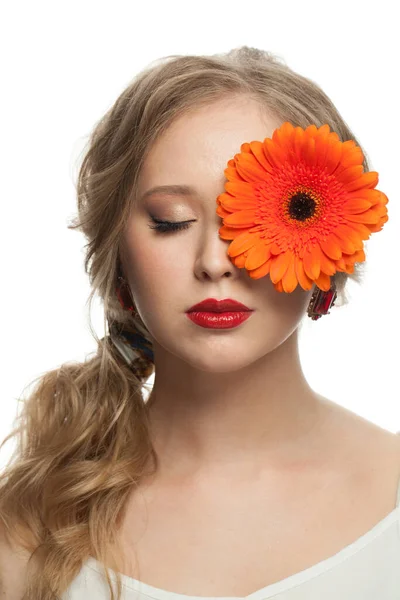 Piękna Kobieta Makijażem Kolorowy Kwiat — Zdjęcie stockowe