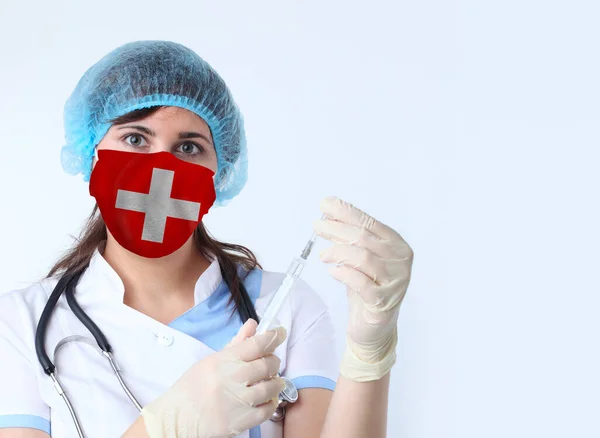 Mujer Científica Máscara Con Bandera Suiza Investigación Virus Laboratorio Para —  Fotos de Stock