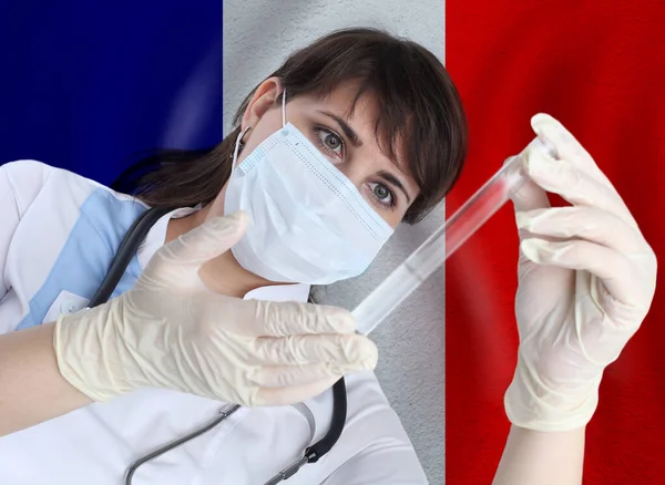 Mujer Científica Con Sonda Coronavirus Covid Contra Bandera Francia Investigación —  Fotos de Stock