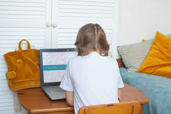 Child Girl Years Old Learning Home Distance Learning Line Education — Stock Photo, Image