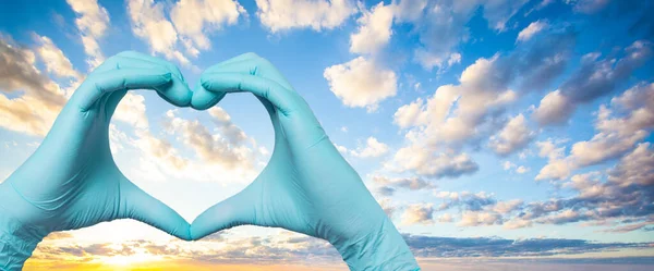 Heart Build Doctor Hands Sky Clouds Background — Stock Photo, Image