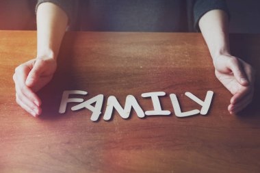 kadının elleri aile kelime koruma