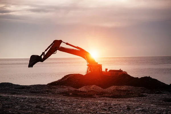 Backhoe Digger Working Bucket Industrial Earth Excavation Site Sunrise Light — 스톡 사진