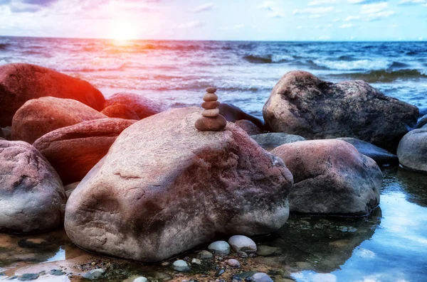 Morska Wieża Żwirowa Kamieniach Koncepcja Równowagi Harmonii — Zdjęcie stockowe