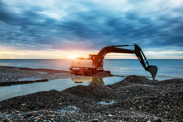 Retroexcavadora Excavadora Que Trabaja Con Cubo Sitio Excavación Tierra Industrial — Foto de Stock