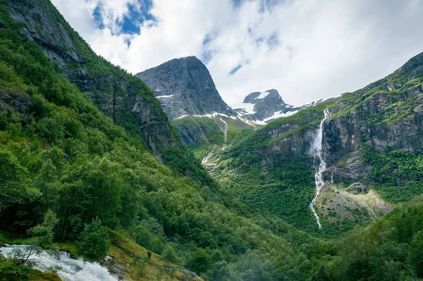 Valle di montagna norvegese da sogno — Foto Stock