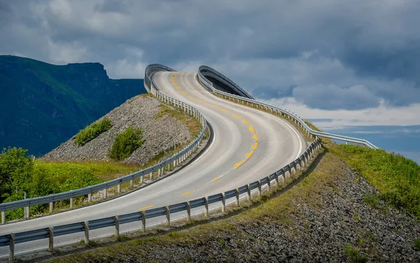 Atlantic Road ponte torto vista da vicino — Foto Stock