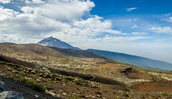 Panoramautsikt över landskapet i nationalparken Teide berg — Stockfoto