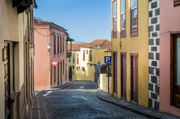 Prázdné ulice staré čtvrti La Orotava — Stock fotografie