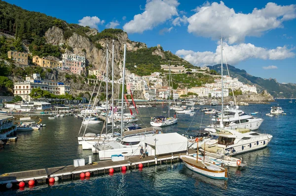 Sailing yachts and catamarans at Amalfi port — Stock Photo, Image