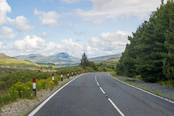 Αγροτική roadtrip απόψεις της Skye νησί ορεινές περιοχές Royalty Free Φωτογραφίες Αρχείου