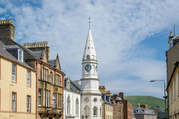 Rathaus von Campbeltown und Hochlandhügel im Hintergrund — Stockfoto