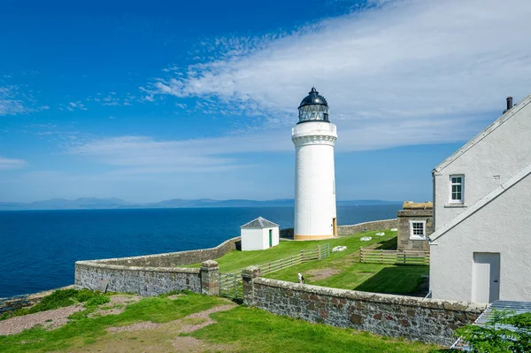 Davaar isola faro bianco e cottage — Foto Stock