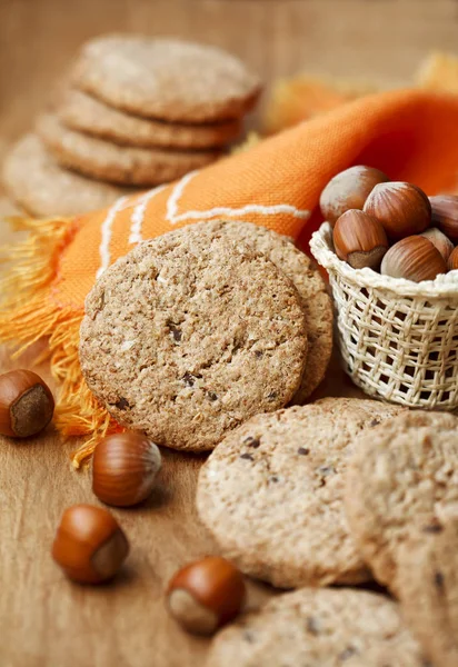 Biscoito saboroso com avelã — Fotografia de Stock