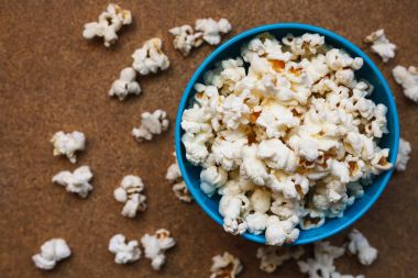 Mavi bir kabın içinde Mısır