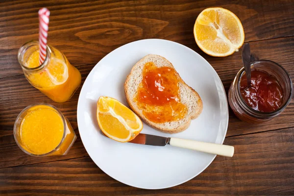 Hälsosam Frukost Och Orange Sylt — Stockfoto