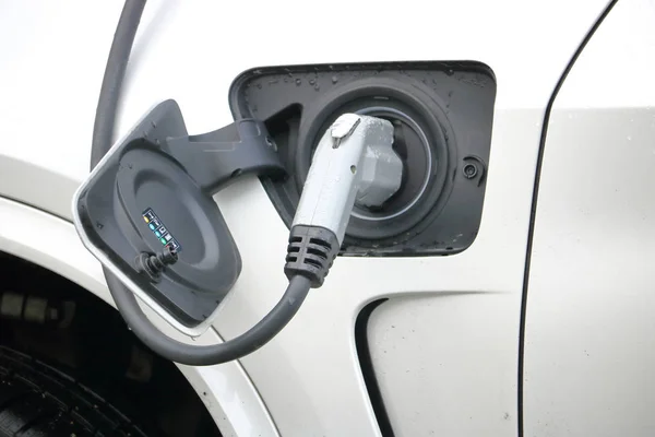 Electric Car Plug-in