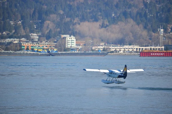 Haven Air presenteert vanuit Vancouver haven — Stockfoto