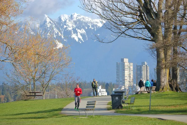 Park w Vancouver, Kanada wczesna wiosną — Zdjęcie stockowe