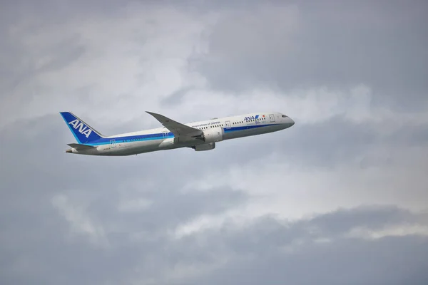 Ιαπωνικά Ana εμπορική Jet — Φωτογραφία Αρχείου