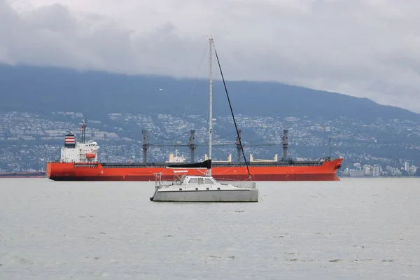 Stability for a Small Vessel — Stock Photo, Image