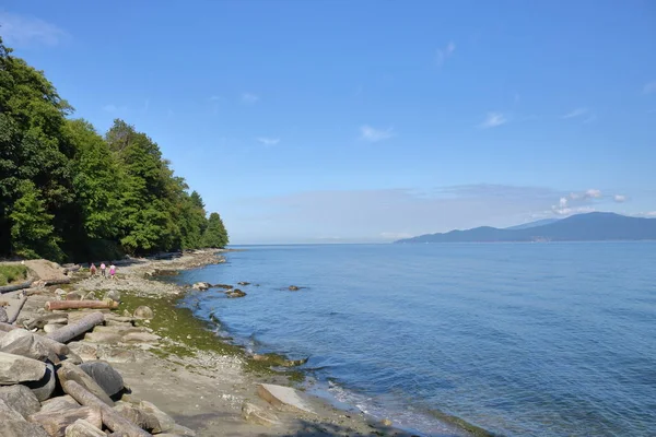 Acadia Beach and Vancouver 's English Bay — стоковое фото
