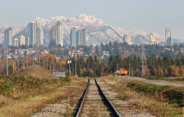 Järnvägslinje leder till Vancouver — Stockfoto