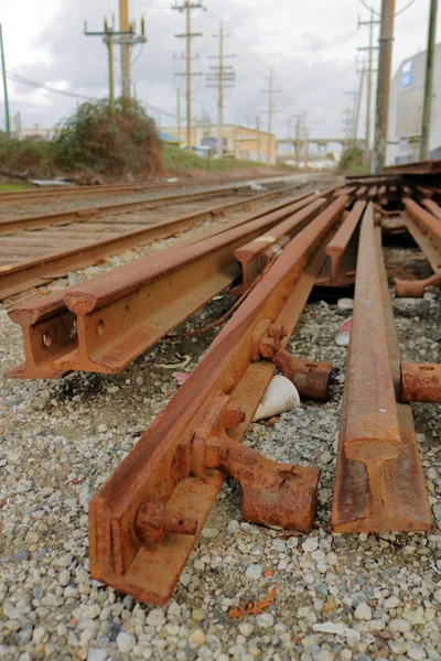 Trilhas Ferroviárias Velhas Enferrujadas Que Muito Foram Abandonadas Não Utilizadas — Fotografia de Stock