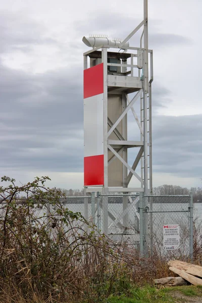 Kanadyjski Rybołówstwa Oceanów Lookout Monitor Wzdłuż Rzeki Fraser Vancouver Kanada — Zdjęcie stockowe