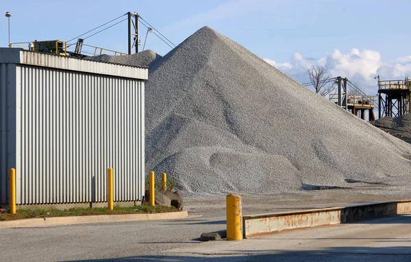 Velké Zásoby Kamene Uložen Webu Pro Vytvoření Cementu — Stock fotografie