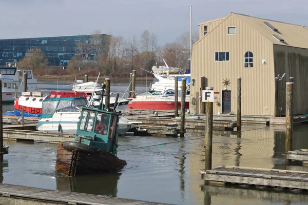 Small Tug Boat Captain Has Difficult Task Moving Very Large — Stock Photo, Image