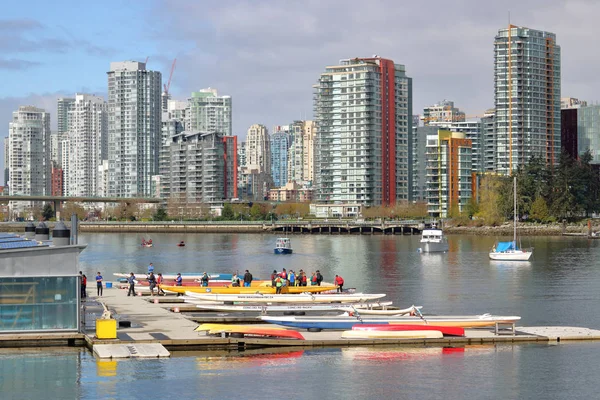 Remadores Kayakistas Preparan Sus Botes Que Lanzarán Vancouver Canadá Con — Foto de Stock